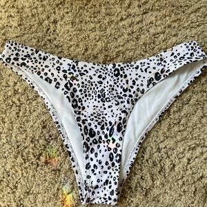 White cheetah print bikini bottom